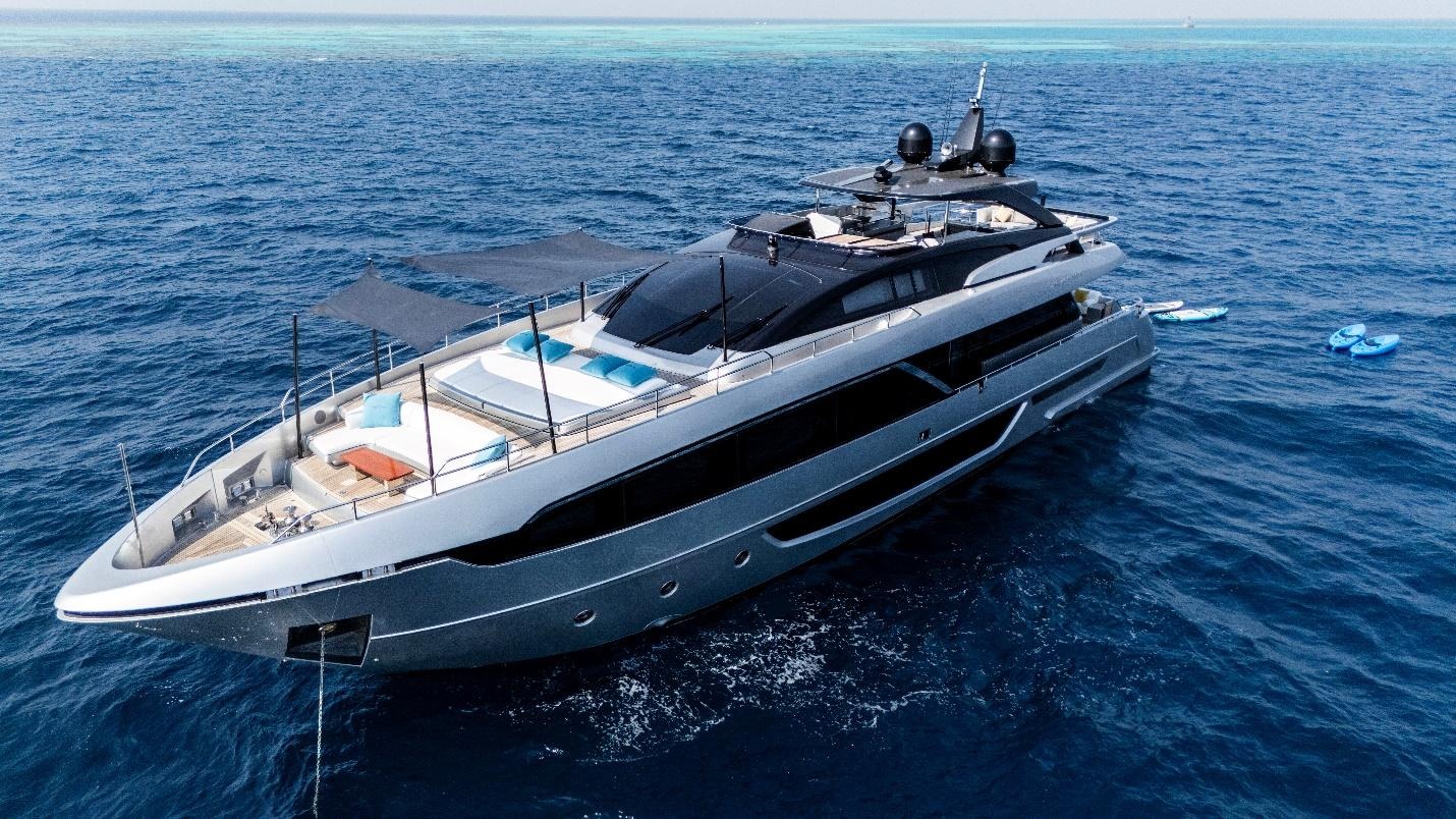 Launch of MY Dark Horse for Charter